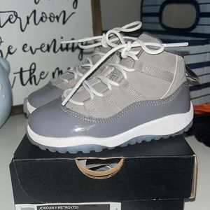 Toddler “cool grey” Jordan 11 retro used